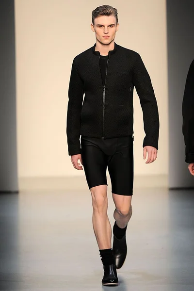 Look 7